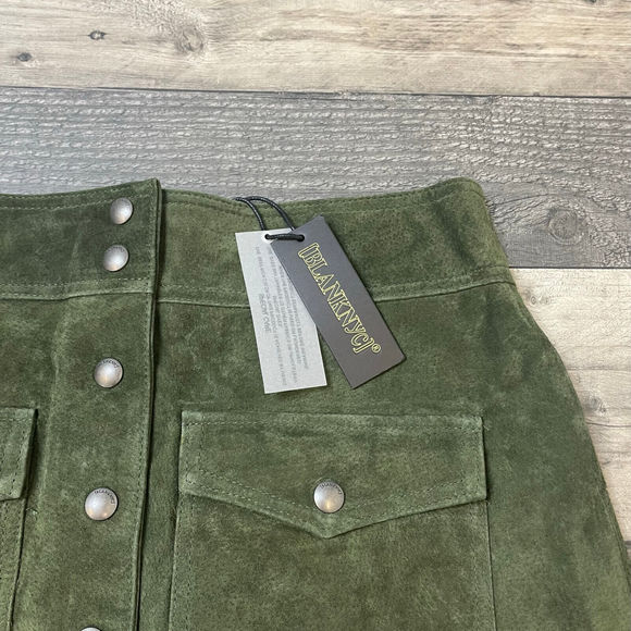 Blank NYC Sun Valley Suede Mini Skirt 31 UK 16 Green Leather Pockets BNWT - Picture 4 of 12